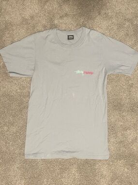 Stussy Grey Logo Graphic Tee - Men's Casual Shirt